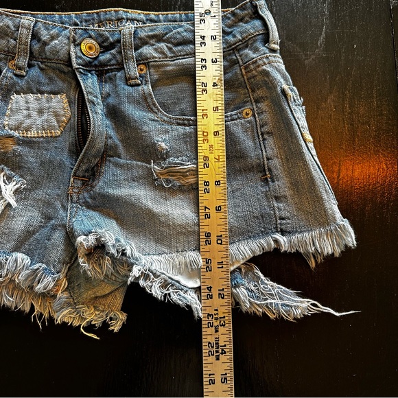 American Eagle Size 2 Embroidered Patches Light wash Denim Jean - Picture 2 of 7